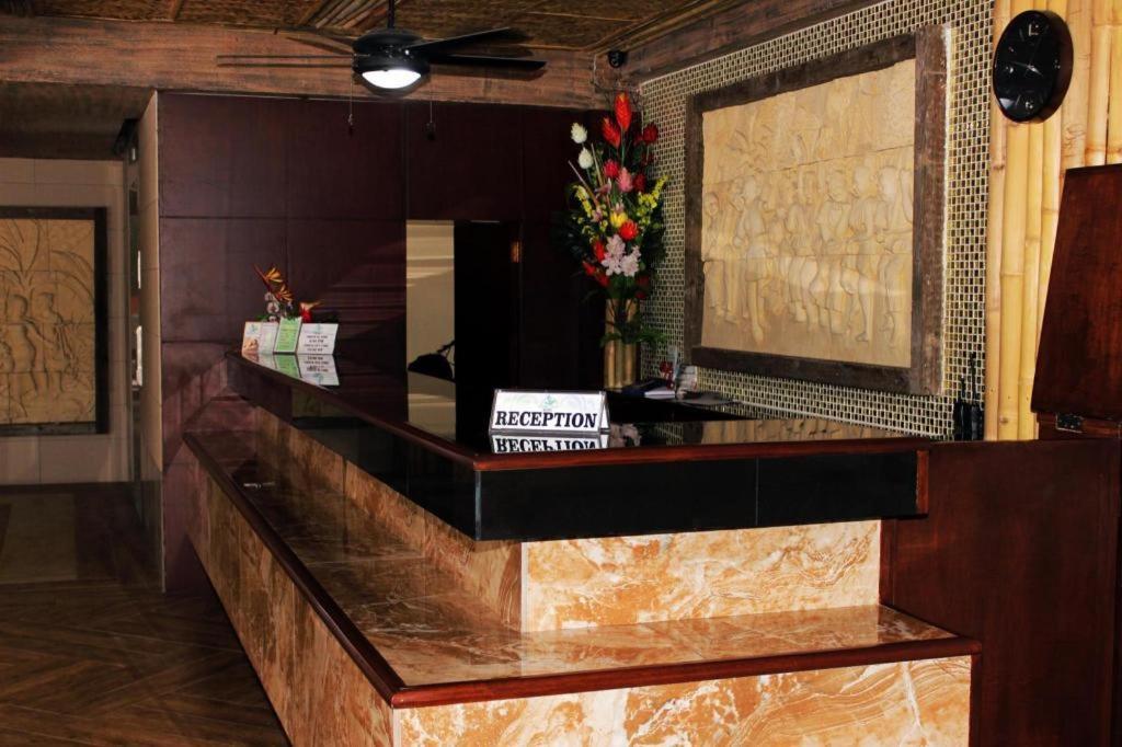 Score Birds Hotel Анхелес Экстерьер фото