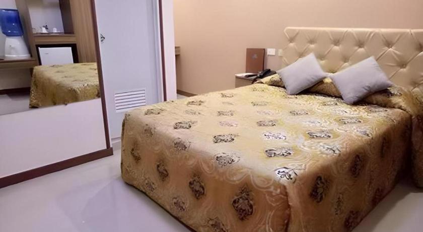 Score Birds Hotel Анхелес Экстерьер фото