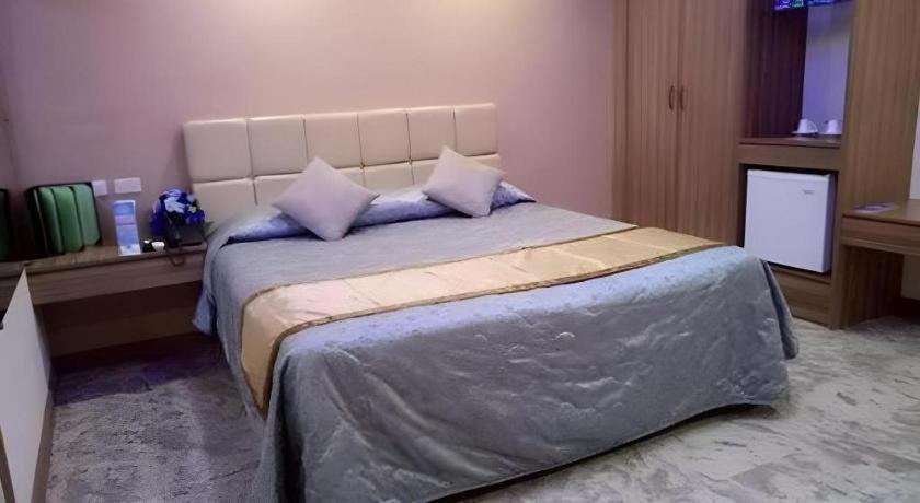 Score Birds Hotel Анхелес Экстерьер фото