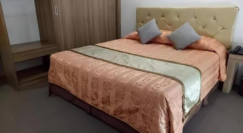 Score Birds Hotel Анхелес Экстерьер фото
