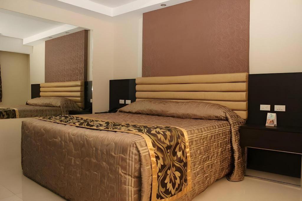 Score Birds Hotel Анхелес Экстерьер фото